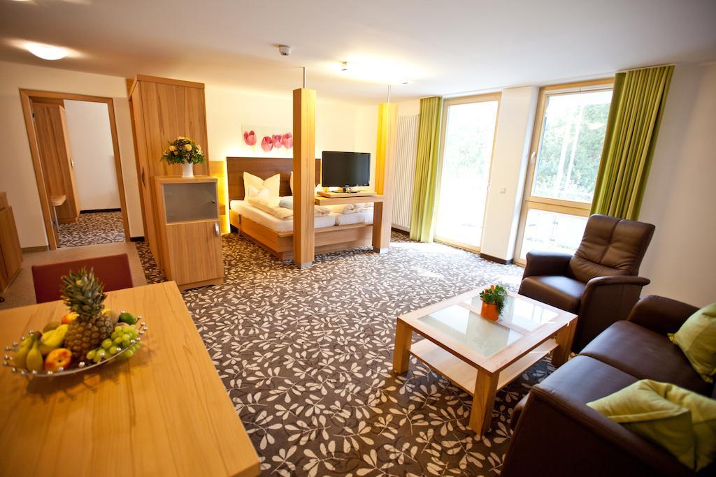 Hotel Und Appartementhof Waldeck Bad Füssing Habitación foto