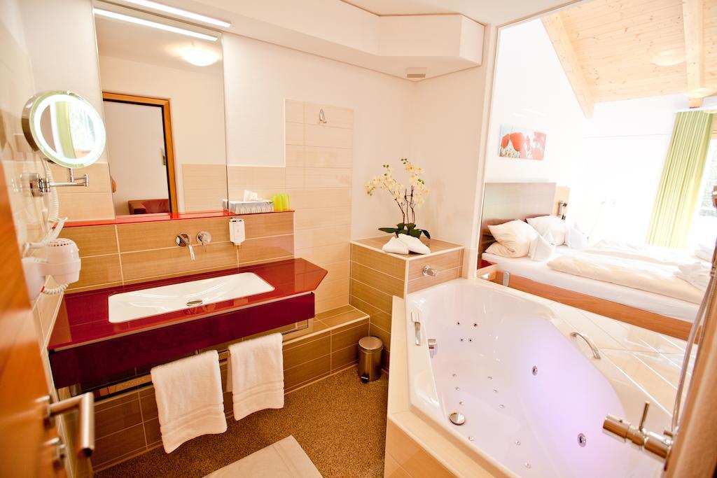 Hotel Und Appartementhof Waldeck Bad Füssing Habitación foto